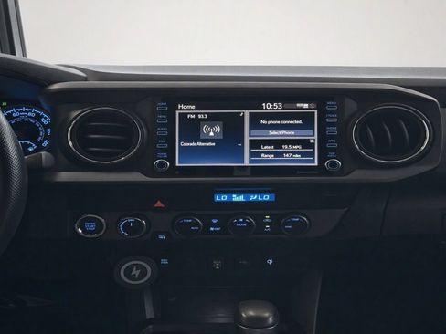 Used 2021 Toyota Tacoma TRD Off-Road AWD/4WD image 30