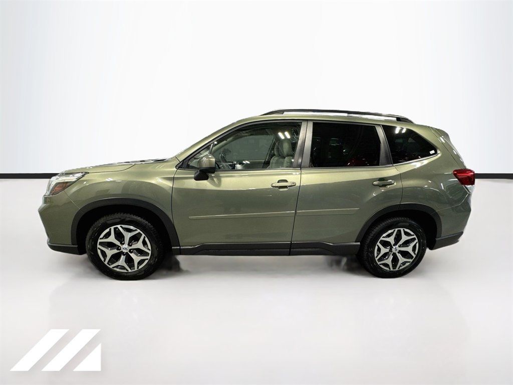 Used 2020 Subaru Forester Premium AWD/4WD image 8