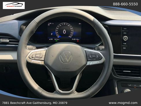 Used 2022 Volkswagen Taos SE FWD image 35