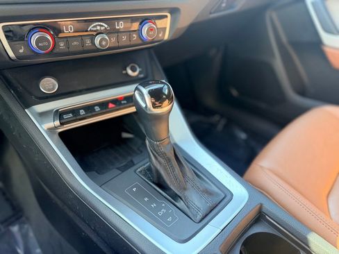 Used 2019 Audi Q3 2.0T Premium Plus AWD/4WD image 33