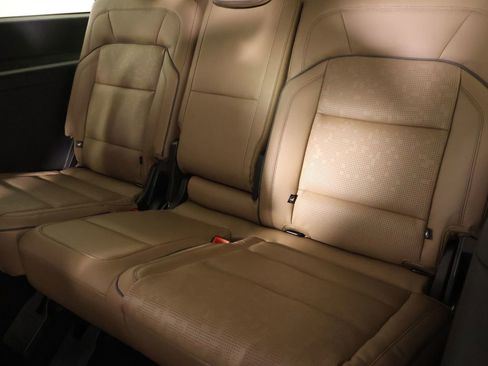 New 2026 Lincoln Navigator L Black Label AWD/4WD image 13