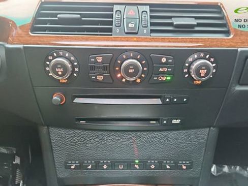 Used 2006 BMW M5 image 48