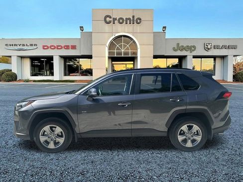 Used 2024 Toyota RAV4 XLE AWD/4WD image 6