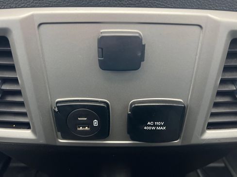 Used 2020 Ford F350 Lariat image 28
