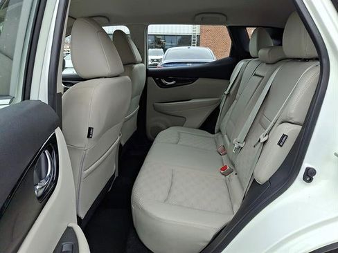 Used 2022 Nissan Rogue Sport SV w/ Technology Package image 10