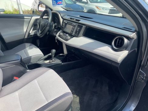 Used 2015 Toyota RAV4 XLE AWD/4WD image 28