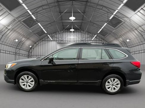 Used 2016 Subaru Outback 2.5i image 9