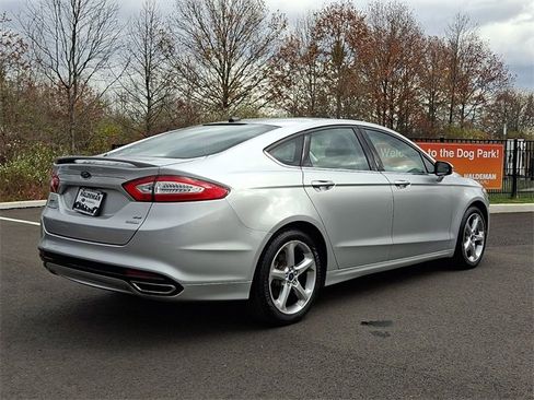 Used 2015 Ford Fusion SE w/ Equipment Group 201A image 7