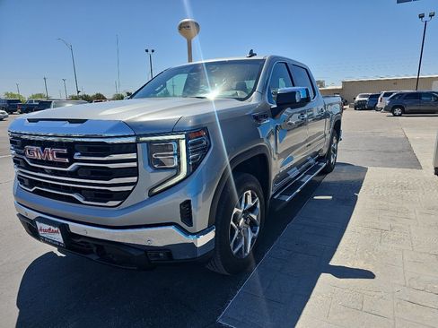 Used 2023 GMC Sierra 1500 SLT w/ SLT Premium Plus Package AWD/4WD image 7