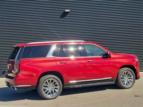 Used 2021 Cadillac Escalade Premium Luxury w/ LPO, Radiant Package image 7