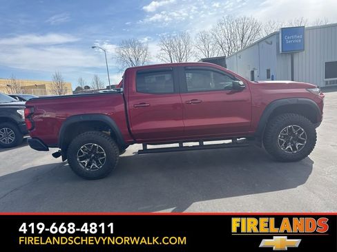Used 2024 Chevrolet Colorado ZR2 w/ ZR2 Convenience Package III image 5