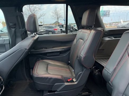 Used 2024 Ford Expedition Limited image 15