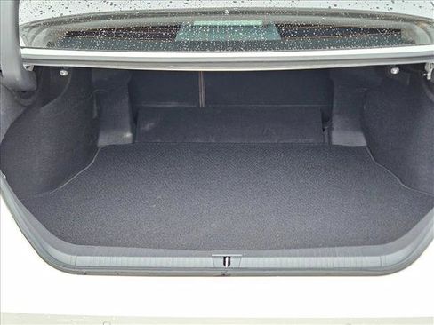 Used 2019 Toyota Avalon Limited image 6