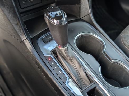 Used 2019 Chevrolet Equinox LT image 22