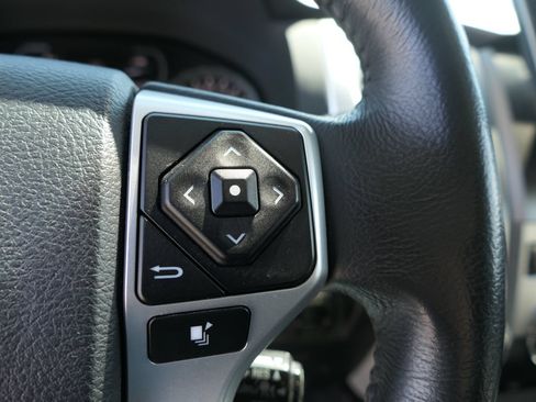 Used 2019 Toyota Tundra Limited w/ Limited Premium Package AWD/4WD image 18