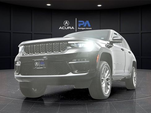 Used 2022 Jeep Grand Cherokee Summit AWD/4WD image 31