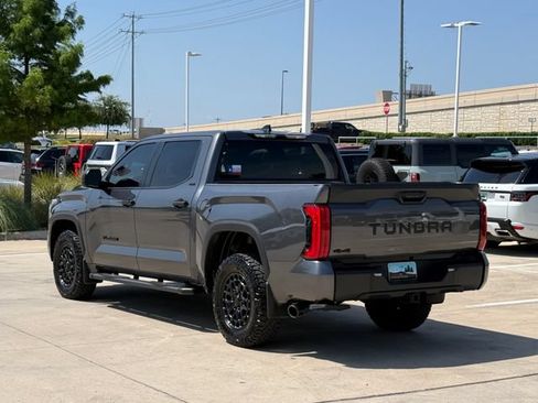 Used 2025 Toyota Tundra SR5 AWD/4WD image 8