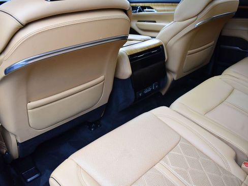 Used 2022 Jeep Grand Wagoneer Series III w/ HD Trailer Tow Package image 25