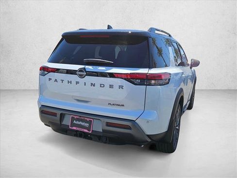 New 2026 Nissan Pathfinder Platinum FWD image 8