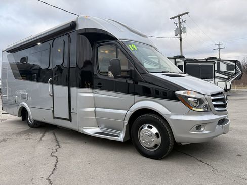 Used 2017 Mercedes-Benz Sprinter 3500 image 37