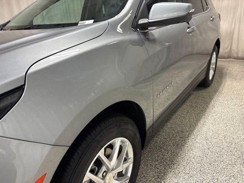 Used 2024 Chevrolet Equinox LT AWD/4WD image 12