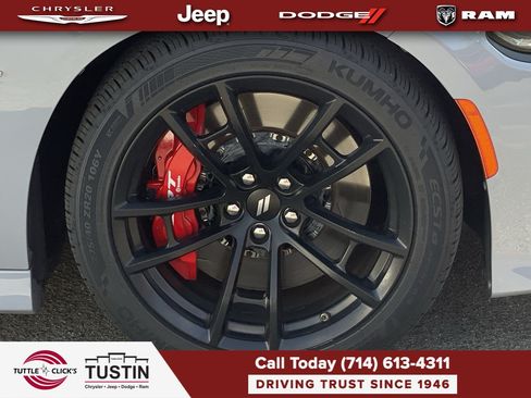 Used 2022 Dodge Charger Scat Pack w/ Dynamics Package RWD image 10