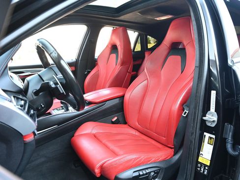Used 2015 BMW X6 M image 22