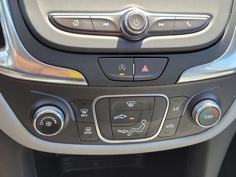 Certified 2023 Chevrolet Equinox LS w/ LS Convenience Package FWD image 21