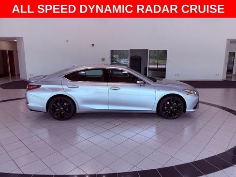 Certified 2022 Lexus ES 350 F Sport w/ Accessory Package 2 FWD image 9