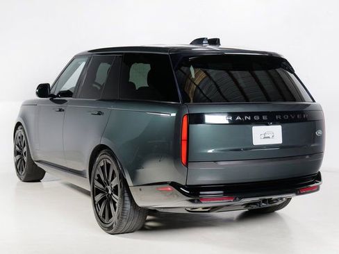 Used 2023 Land Rover Range Rover SE image 32