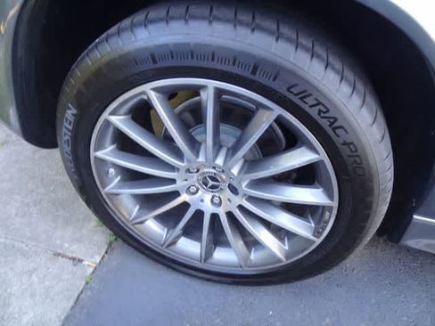 Used 2021 Mercedes-Benz GLE 350 4MATIC image 8