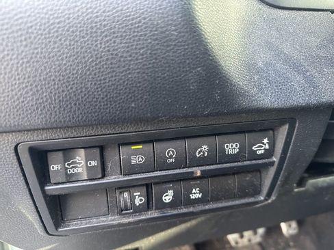 Used 2022 Toyota Tundra SR5 image 13