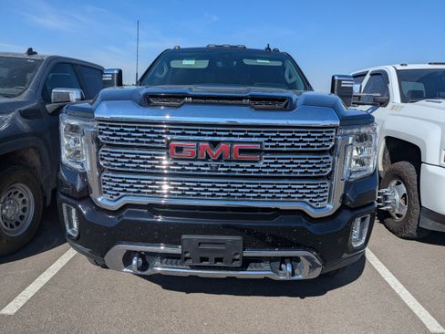 Used 2020 GMC Sierra 2500 Denali w/ Denali Ultimate Package AWD/4WD image 3
