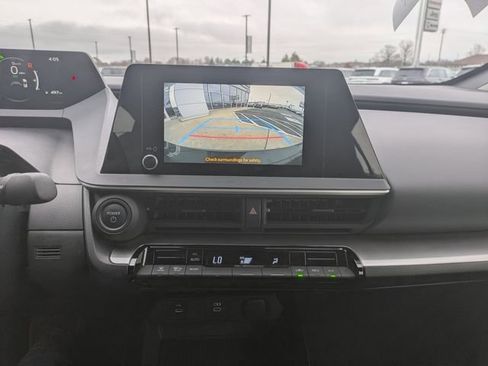 Used 2025 Toyota Prius LE image 18