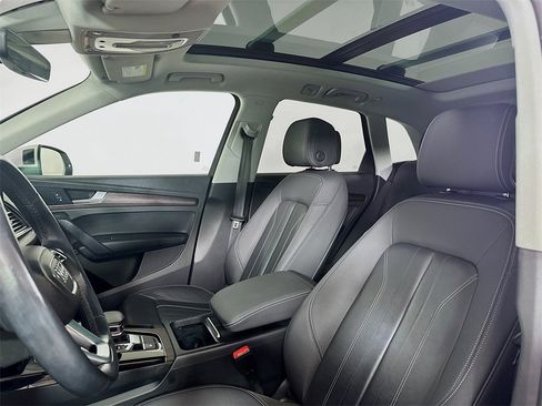 Used 2021 Audi Q5 2.0T Premium image 8