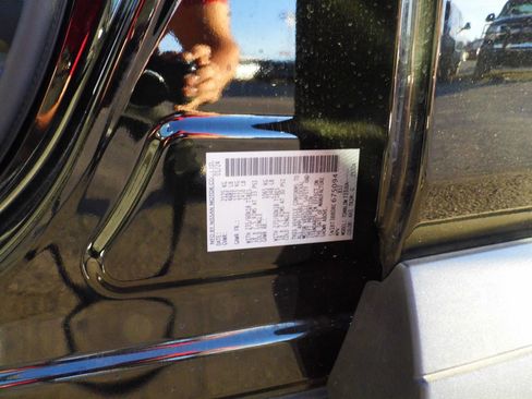 Used 2020 Kia Sorento LX image 29