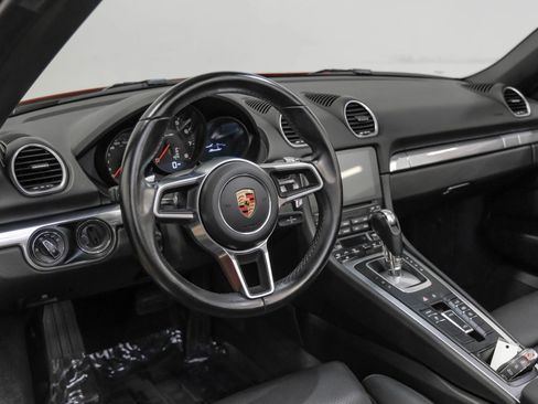 Used 2020 Porsche 718 Boxster image 15
