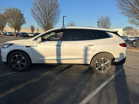 Used 2020 Buick Enclave Essence w/ Sport Touring Edition image 6