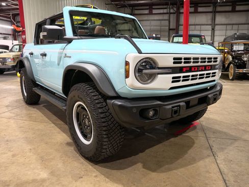 Used 2023 Ford Bronco Heritage Edition AWD/4WD image 12
