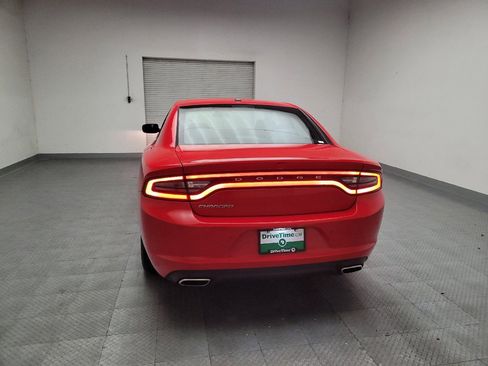 Used 2019 Dodge Charger SXT RWD image 6