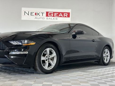 Used 2020 Ford Mustang Coupe image 8