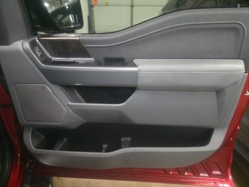 Used 2023 Ford F150 Lariat w/ Equipment Group 502A High image 5