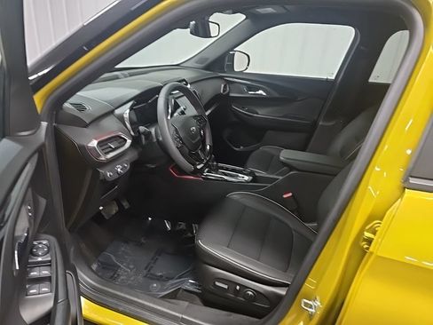 Used 2023 Chevrolet TrailBlazer RS w/ Convenience Package AWD/4WD image 28