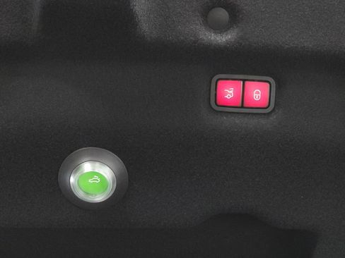 Used 2023 Mercedes-Benz SL 63 AMG 4MATIC w/ Driver Assistance Package image 34