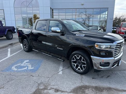 Used 2025 RAM 1500 Laramie image 40