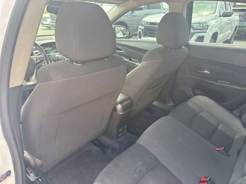 Used 2016 Chevrolet Cruze LT w/ Technology Package FWD image 26