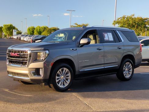 Used 2021 GMC Yukon SLT w/ SLT Premium Package AWD/4WD image 5