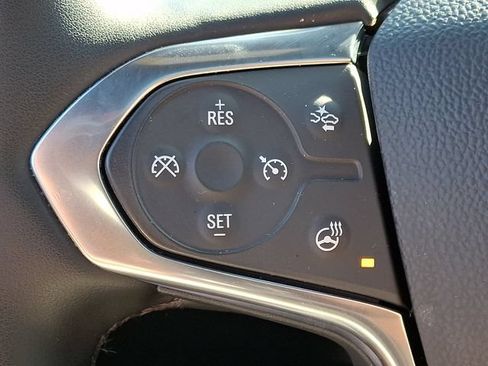 Used 2023 Chevrolet Traverse RS AWD/4WD image 22