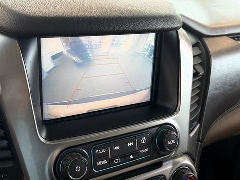 Used 2018 Chevrolet Suburban Premier AWD/4WD image 23