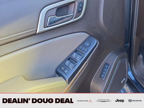 Used 2020 GMC Yukon Denali w/ Denali Premium Package image 12